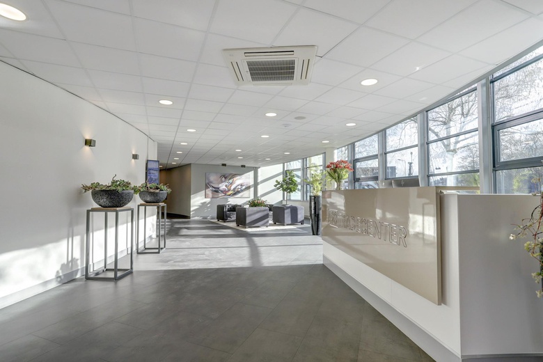 KantoorruimteaanHoogeveenenweg 100<br/> inNieuwerkerk aan den IJssel