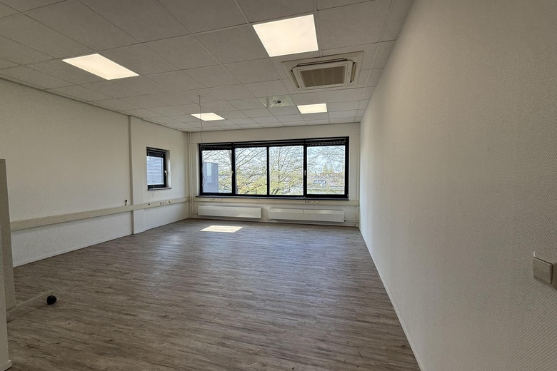 Bekijk foto 1 van Ambachtweg 12