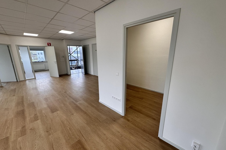 Kantoorruimteaande Oude Veiling 72<br/> inZwaag