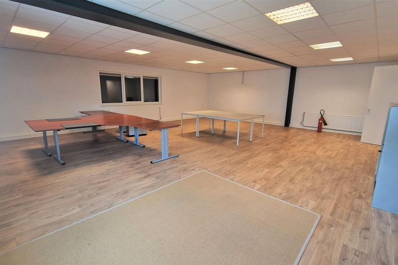 BedrijfsruimteaanEenspan 19 M<br/> inZeewolde BedrijfsruimteaanEenspan 19 M<br/> inZeewolde