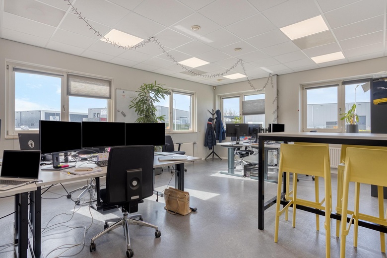 BedrijfsruimteaanKarveelstraat 7<br/> inRaalte