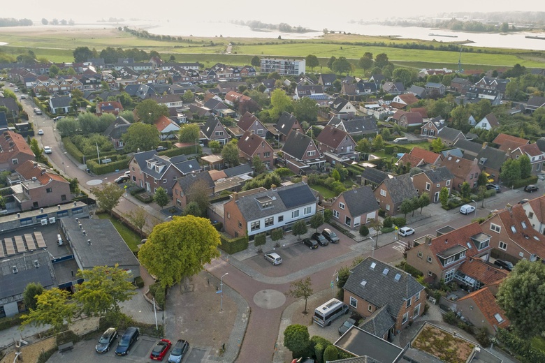 Winkelruimte Ochten - Wethouder van Lavierenstraat 1 - Foto 2
