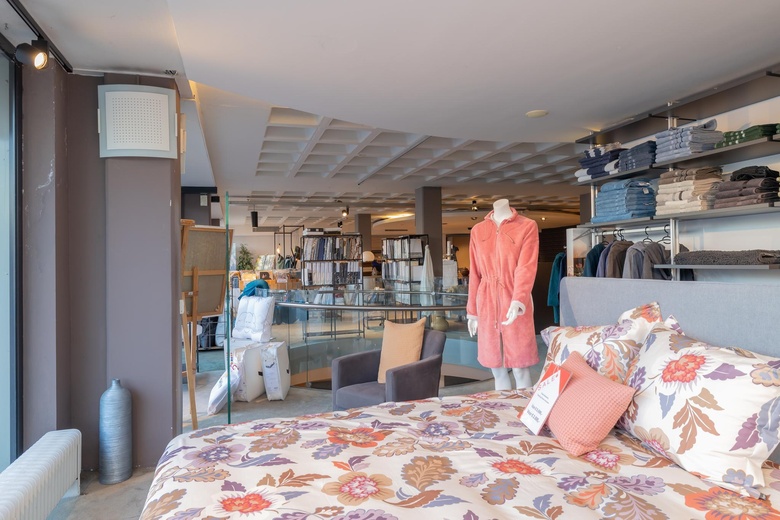 WinkelruimteaanKanaalstraat 94<br/> inLisse WinkelruimteaanKanaalstraat 94<br/> inLisse