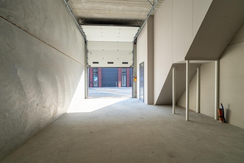 BedrijfsruimteaanIndustrieweg 12 a<br/> inGiessen BedrijfsruimteaanIndustrieweg 12 a<br/> inGiessen