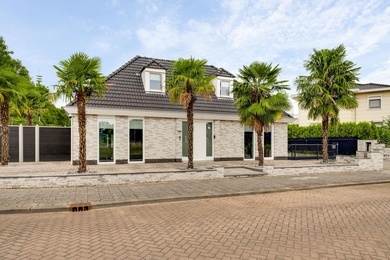 Bedrijfsruimte te koop Roermond - Oosthoven 1