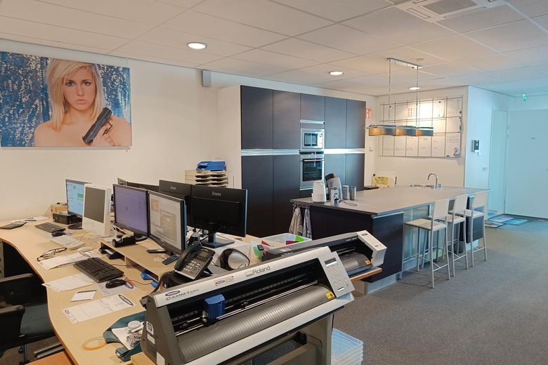 BedrijfsruimteaanHunnenpad 4<br/> inOss BedrijfsruimteaanHunnenpad 4<br/> inOss