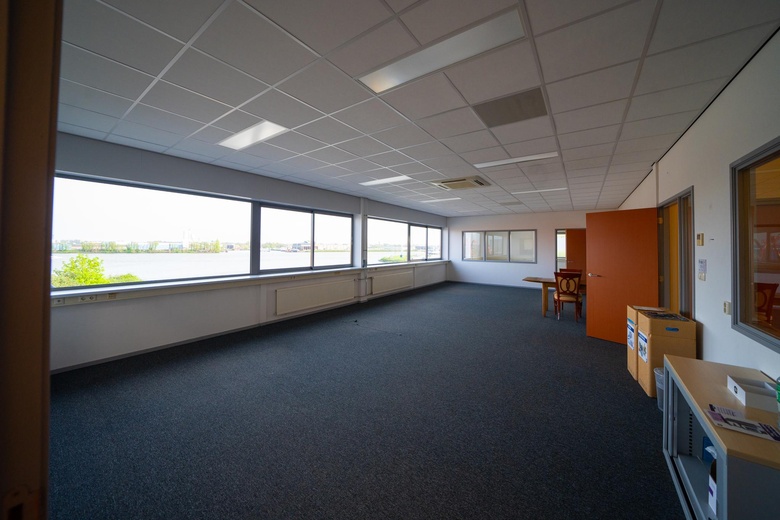 Bedrijfsruimte Dordrecht - Pieter Hoebeeweg 99 - Foto 17