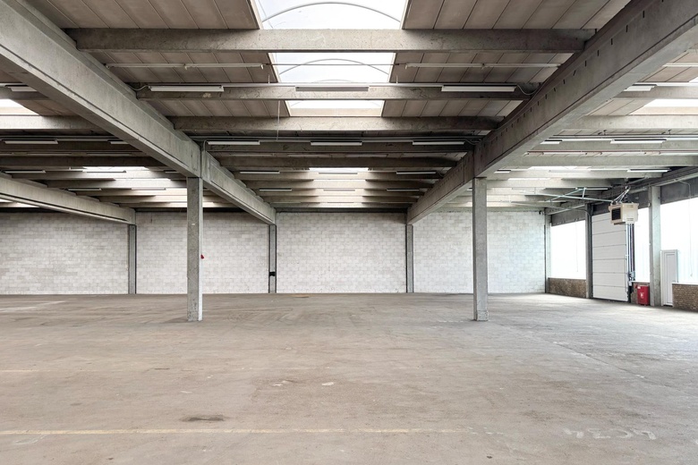 BedrijfsruimteaanPampuslaan 81<br/> inWeesp