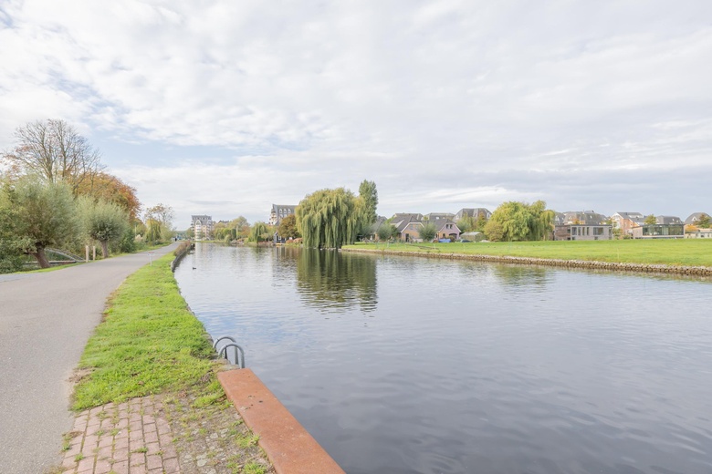 BedrijfsruimteaanVlietweg 84<br/> inLeiden BedrijfsruimteaanVlietweg 84<br/> inLeiden