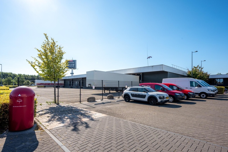 BedrijfsruimteaanLaanakkerweg 2<br/> inVianen BedrijfsruimteaanLaanakkerweg 2<br/> inVianen