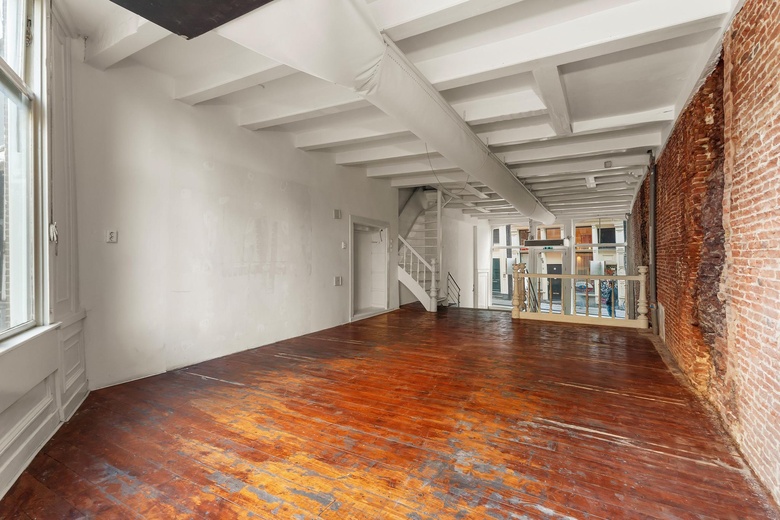 WinkelruimteaanWarmoesstraat 89<br/> inAmsterdam