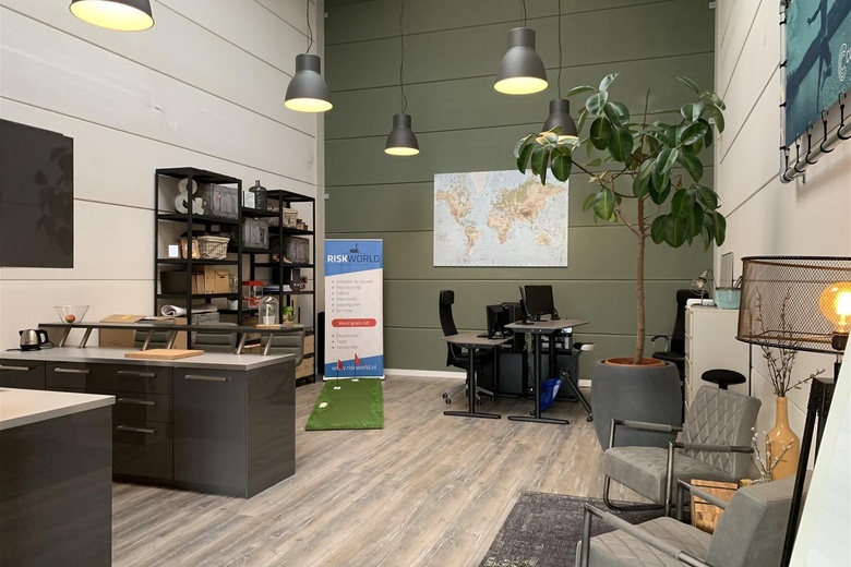 BedrijfsruimteaanKoningsweg 2 30<br/> inSoest