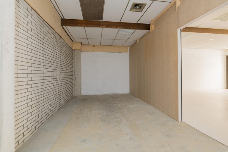 WinkelruimteaanHoofdstraat 243<br/> inSassenheim