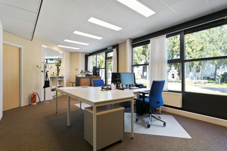 KantoorruimteaanVluchtoord 24<br/> inUden