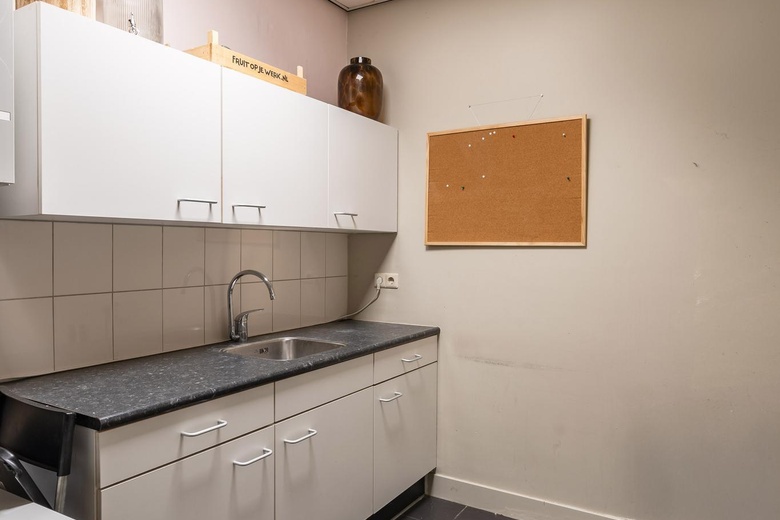 WinkelruimteaanVeerstraat 13<br/> inBussum WinkelruimteaanVeerstraat 13<br/> inBussum
