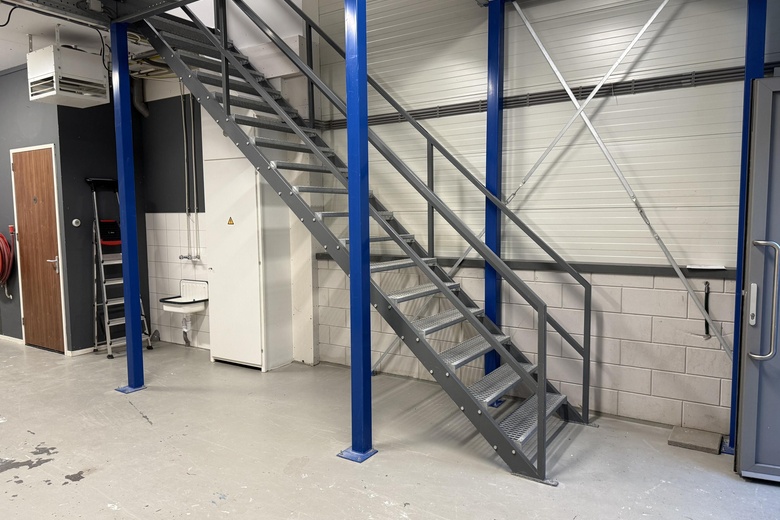 BedrijfsruimteaanZwolseweg 37<br/> inBarendrecht