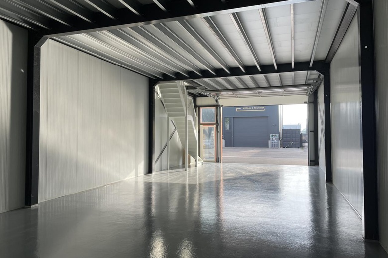 BedrijfsruimteaanDaniëlsweg 19<br/> inHeinkensand