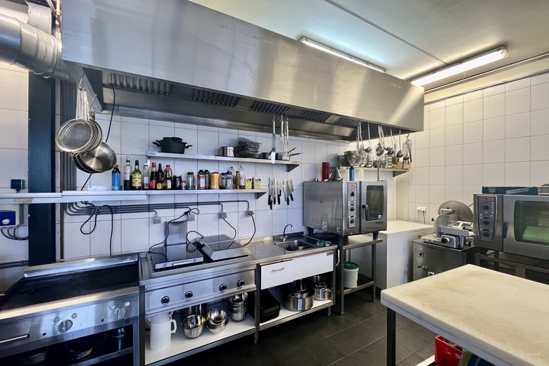 HorecaaanMetaalstraat 18 a<br/> inHaaksbergen HorecaaanMetaalstraat 18 a<br/> inHaaksbergen