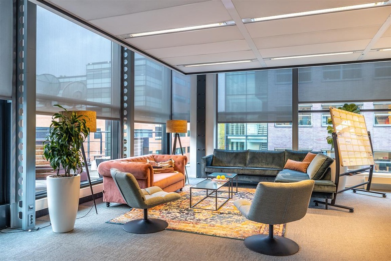 KantoorruimteaanKoos Postemalaan 8<br/> inHilversum