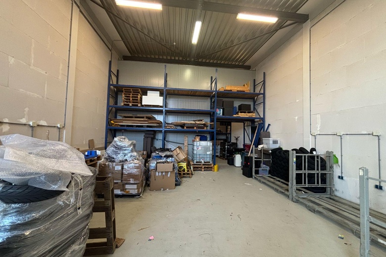 BedrijfsruimteaanSiloweg 9<br/> inDen Bosch BedrijfsruimteaanSiloweg 9<br/> inDen Bosch