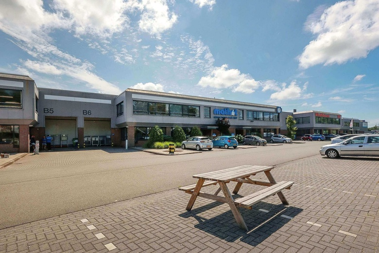 BedrijfsruimteaanHaarlemmerstraatweg 105<br/> inHalfweg