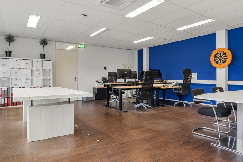 BedrijfsruimteaanExa 10<br/> inZevenaar