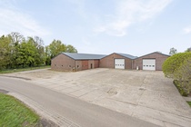 Bedrijfsruimte Leunen - Teeuwenhofweg 4 A - Foto 1