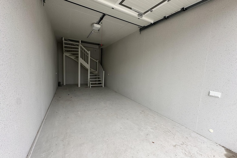 BedrijfsruimteaanTitaniumweg 182<br/> inAlphen aan den Rijn BedrijfsruimteaanTitaniumweg 182<br/> inAlphen aan den Rijn