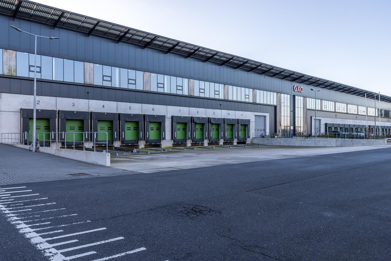 BedrijfsruimteaanTufsteen 3<br/> inHoofddorp BedrijfsruimteaanTufsteen 3<br/> inHoofddorp