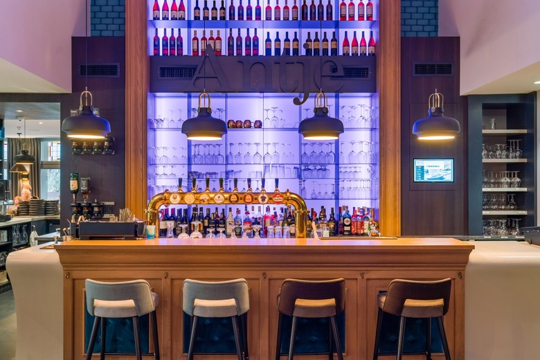 HorecaaanStationsplein | Stationsstraat - Antje 0 ong<br/> inWeert