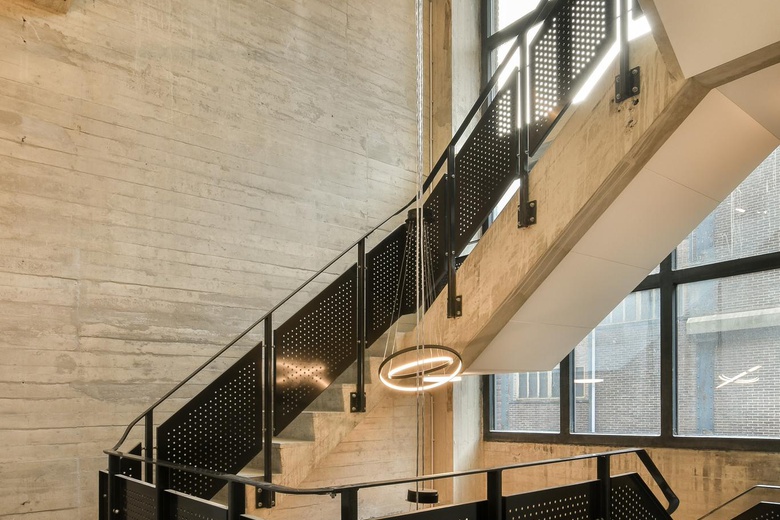 BedrijfsruimteaanHaarlemmerstraatweg 13<br/> inHalfweg