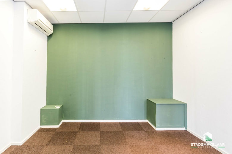 WinkelruimteaanBurgemeester Baumannlaan 140<br/> inRotterdam