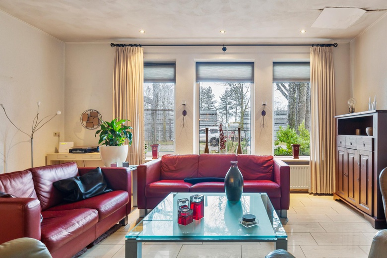 BedrijfsruimteaanLongobardenweg 2 A<br/> inOss BedrijfsruimteaanLongobardenweg 2 A<br/> inOss