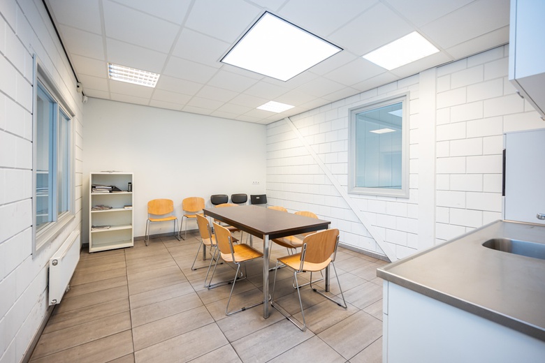 BedrijfsruimteaanDe Hofjes 44<br/> inMiddelharnis BedrijfsruimteaanDe Hofjes 44<br/> inMiddelharnis