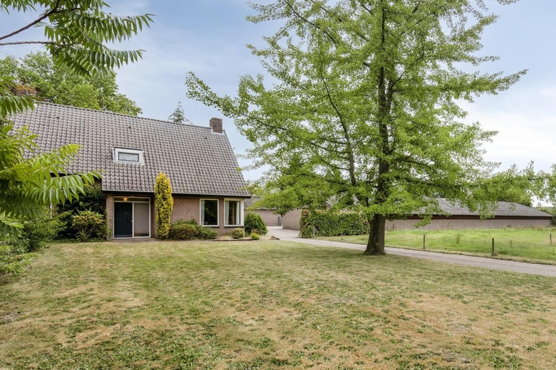 BedrijfsruimteaanEindhovenseweg 27 b<br/> inSon en Breugel