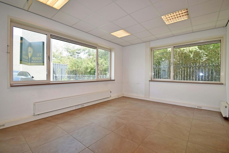 BedrijfsruimteaanAugustapolder 8<br/> inBarendrecht