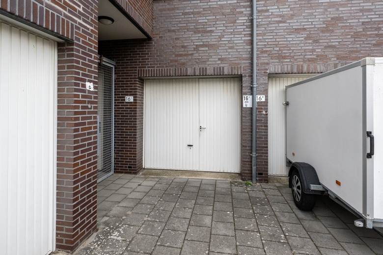 WinkelruimteaanOranjeplein 12<br/> inStellendam WinkelruimteaanOranjeplein 12<br/> inStellendam