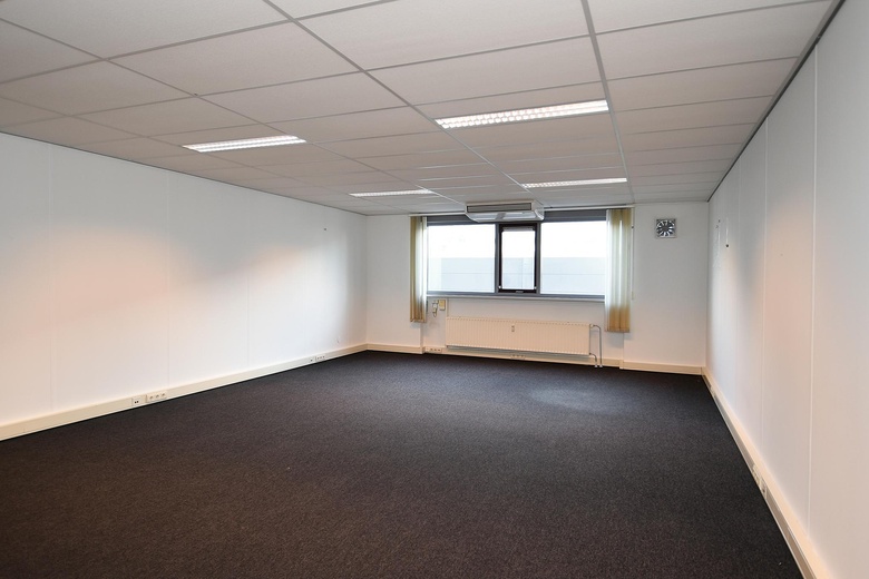 KantoorruimteaanVlierberg 24 2<br/> inEemnes KantoorruimteaanVlierberg 24 2<br/> inEemnes