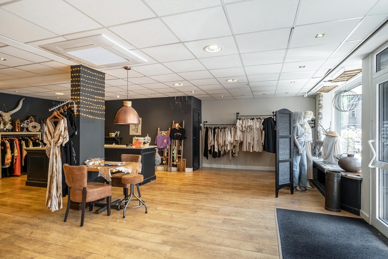 WinkelruimteaanSint Maartenstraat 51<br/> inLosser