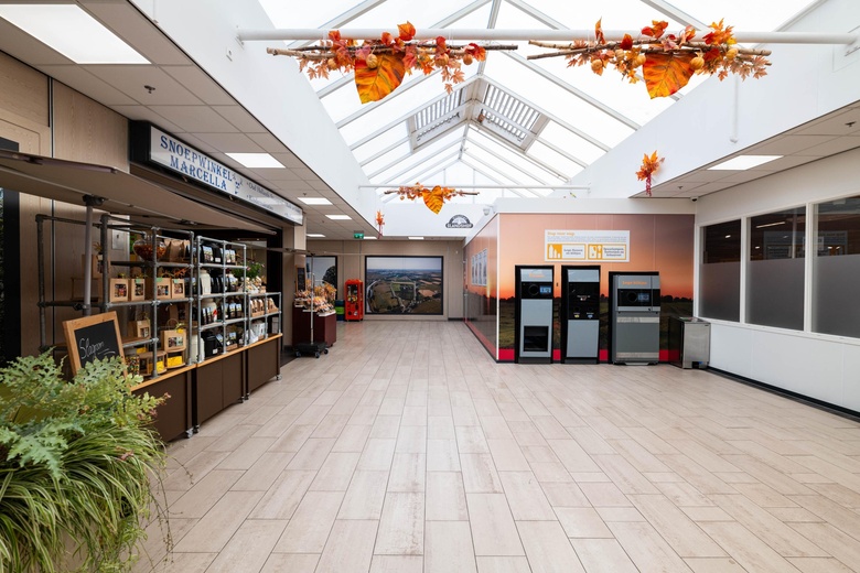 WinkelruimteaanMr P J Oudweg 38<br/> inZuidland