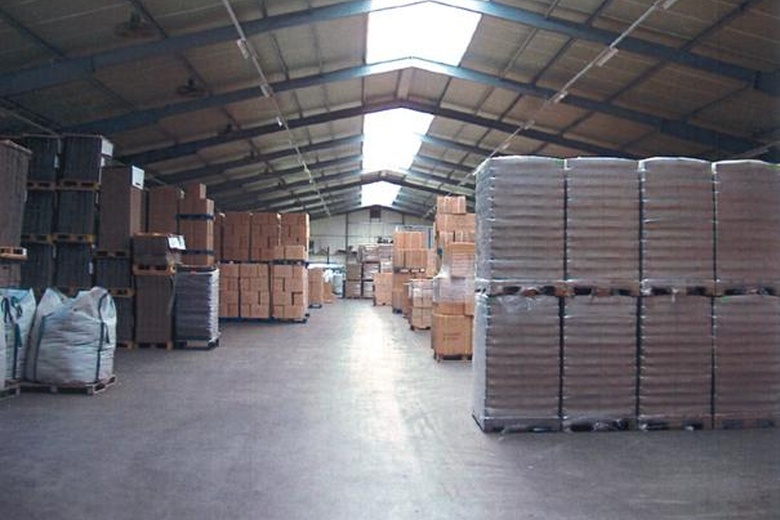 BedrijfsruimteaanBerg en Daal 13<br/> inVoorhout BedrijfsruimteaanBerg en Daal 13<br/> inVoorhout