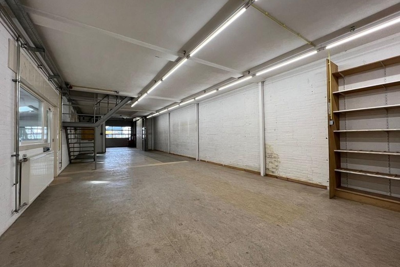 BedrijfsruimteaanBuurtlaan west 15 a<br/> inVeenendaal BedrijfsruimteaanBuurtlaan west 15 a<br/> inVeenendaal