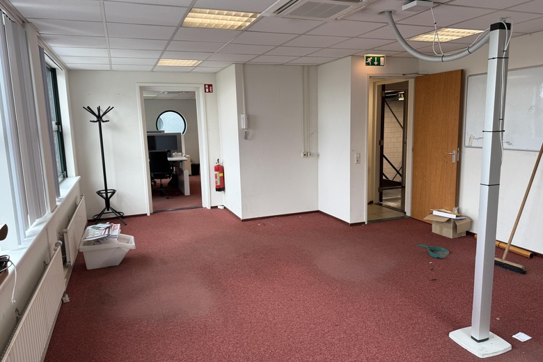 BedrijfsruimteaanZeemanstraat 71 - 73<br/> inBarendrecht BedrijfsruimteaanZeemanstraat 71 - 73<br/> inBarendrecht