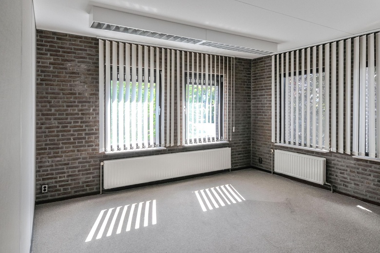 BedrijfsruimteaanHoofdstraat 11<br/> inLottum BedrijfsruimteaanHoofdstraat 11<br/> inLottum