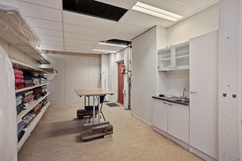 WinkelruimteaanKloosterstraat 14 - 66<br/> inGrubbenvorst WinkelruimteaanKloosterstraat 14 - 66<br/> inGrubbenvorst