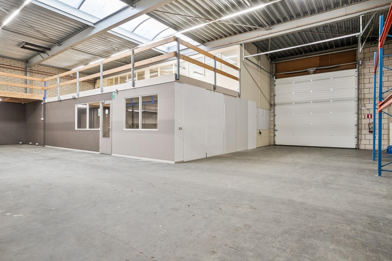BedrijfsruimteaanRijnstraat 18 A<br/> inOss BedrijfsruimteaanRijnstraat 18 A<br/> inOss