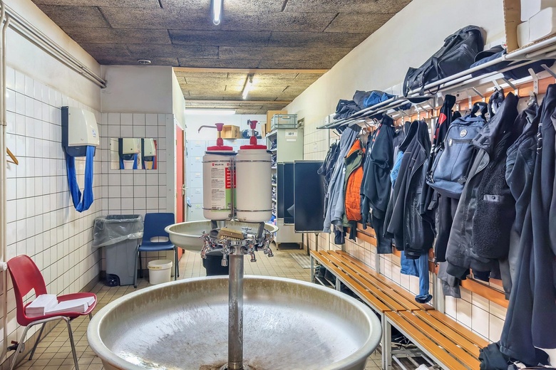BedrijfsruimteaanOploseweg 10<br/> inOverloon BedrijfsruimteaanOploseweg 10<br/> inOverloon