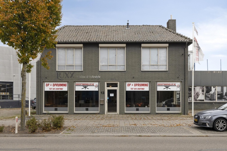 BedrijfsruimteaanRietveldenweg 13<br/> inDen Bosch BedrijfsruimteaanRietveldenweg 13<br/> inDen Bosch