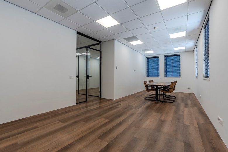 KantoorruimteaanWarwickstraat 15<br/> inSteenbergen KantoorruimteaanWarwickstraat 15<br/> inSteenbergen