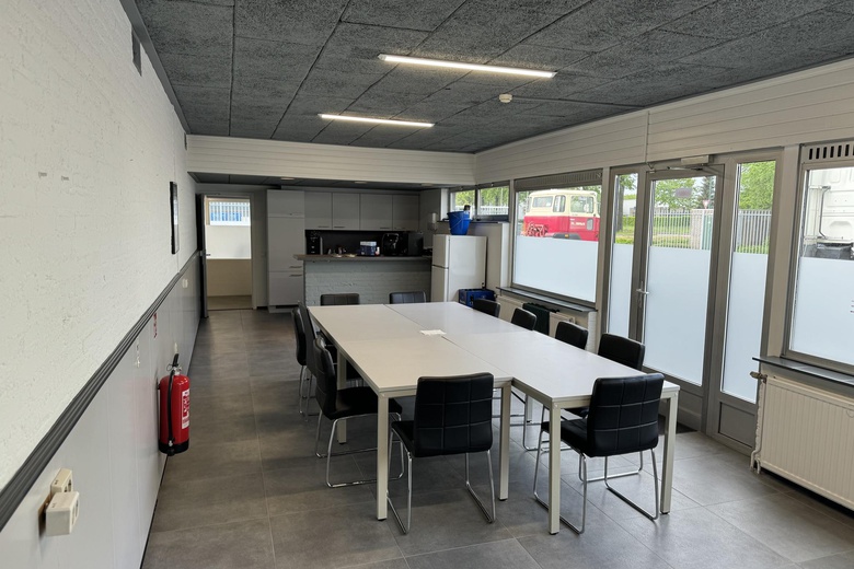 KantoorruimteaanSpaarpot 1<br/> inGeldrop KantoorruimteaanSpaarpot 1<br/> inGeldrop